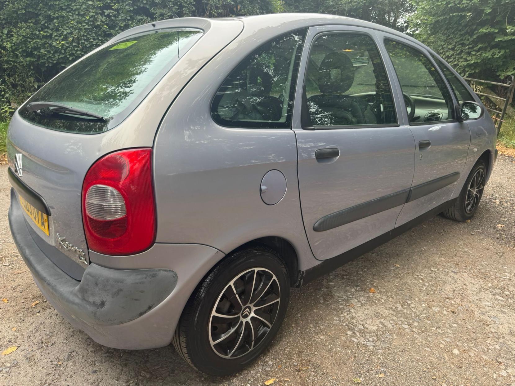 Citroen Xsara Picasso 1.6i LX MPV 5dr Petrol Manual (178 g/km, 95 bhp)
