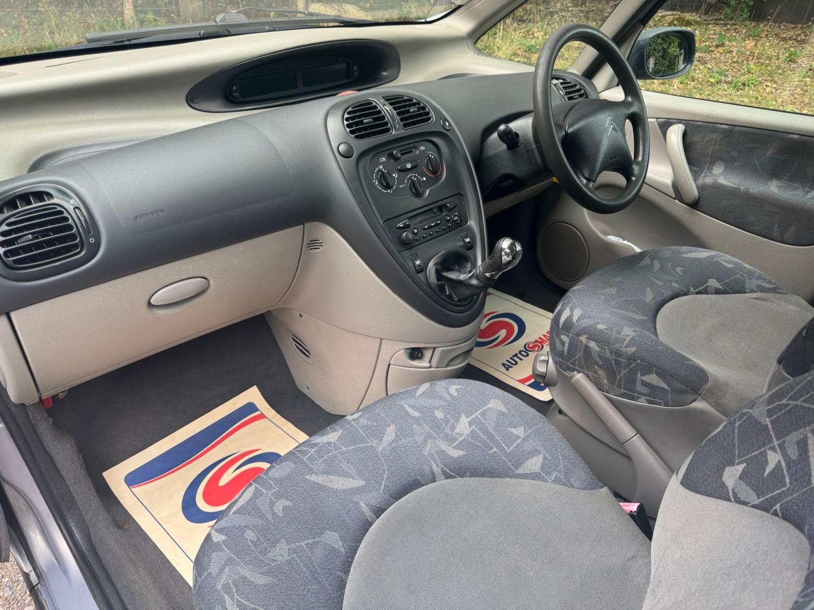 Citroen Xsara Picasso 1.6i LX MPV 5dr Petrol Manual (178 g/km, 95 bhp)