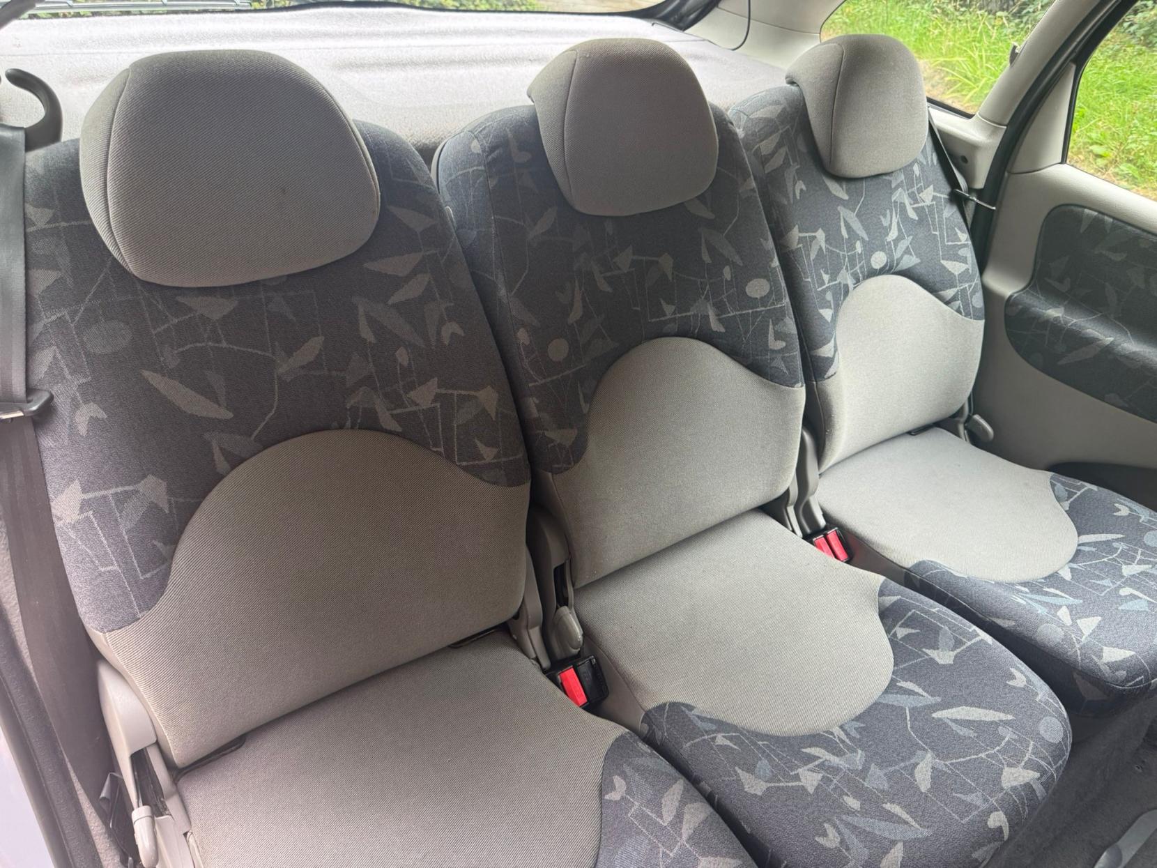 Citroen Xsara Picasso 1.6i LX MPV 5dr Petrol Manual (178 g/km, 95 bhp)