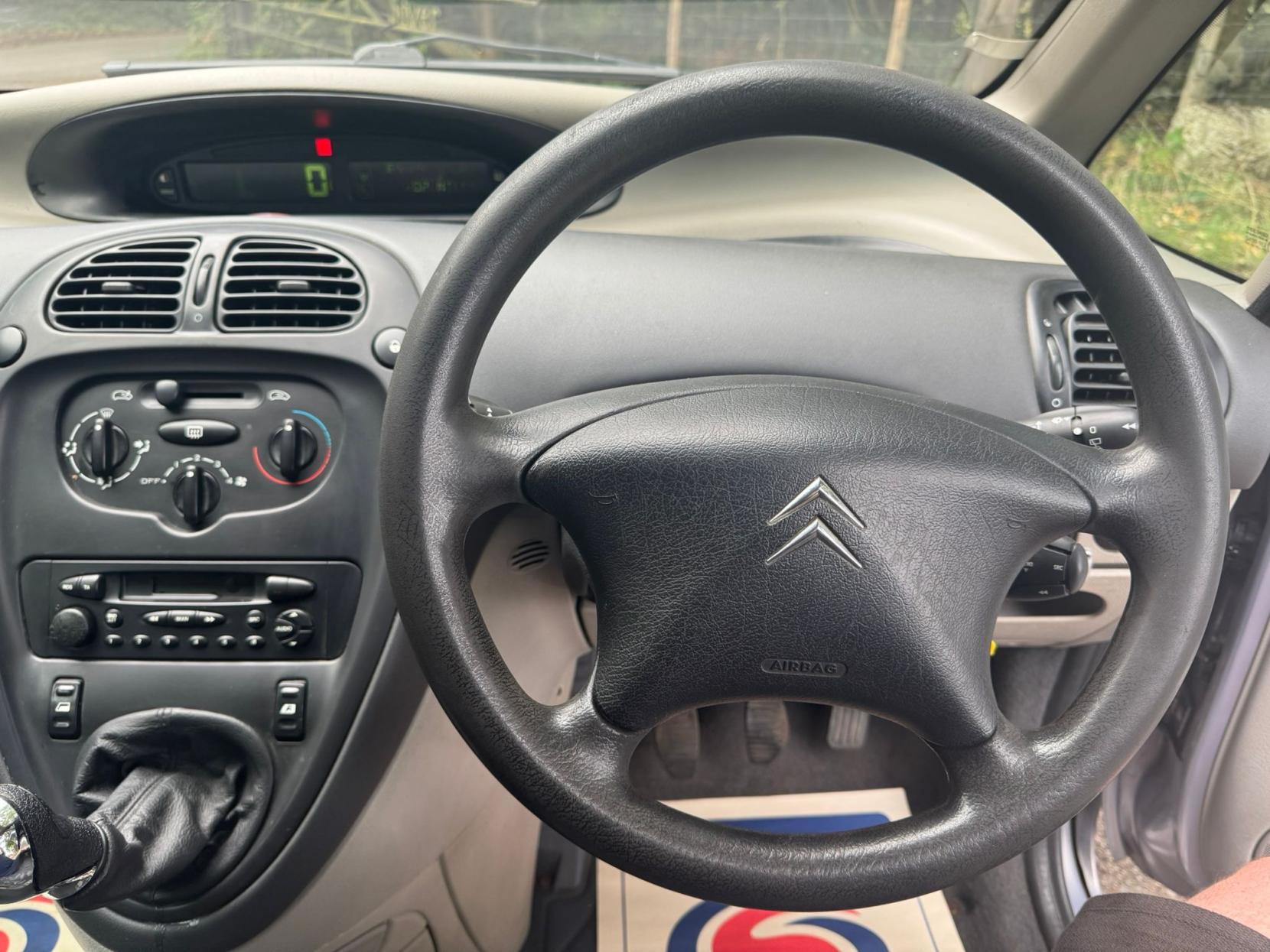 Citroen Xsara Picasso 1.6i LX MPV 5dr Petrol Manual (178 g/km, 95 bhp)
