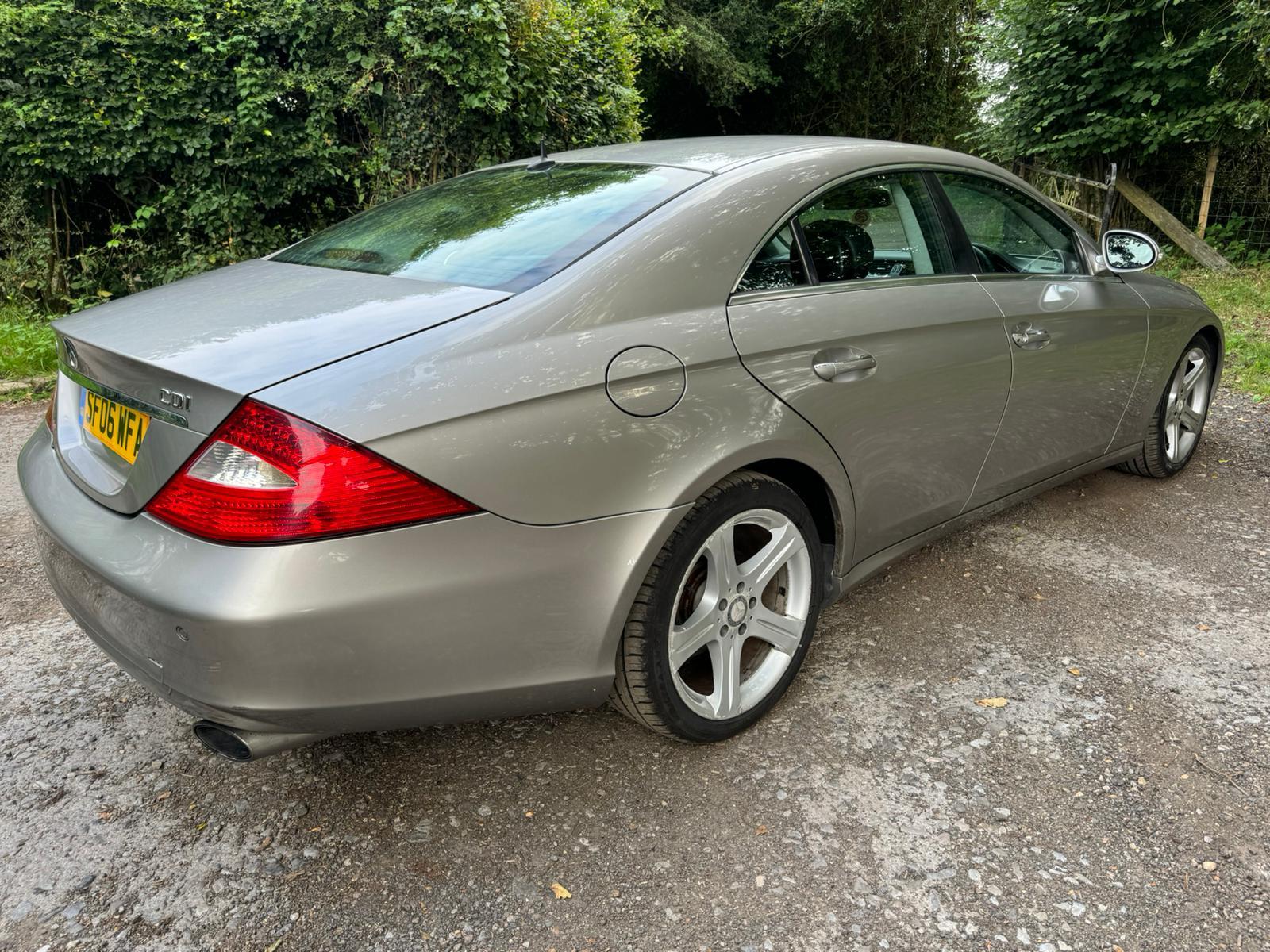 Mercedes-Benz CLS 3.0 CLS320 CDI Coupe 4dr Diesel 7G-Tronic (200 g/km, 221 bhp)