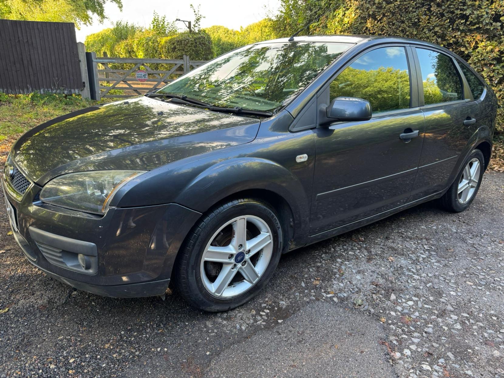 Ford Focus 1.6 Zetec Climate Hatchback 5dr Petrol Manual (161 g/km, 99 bhp)