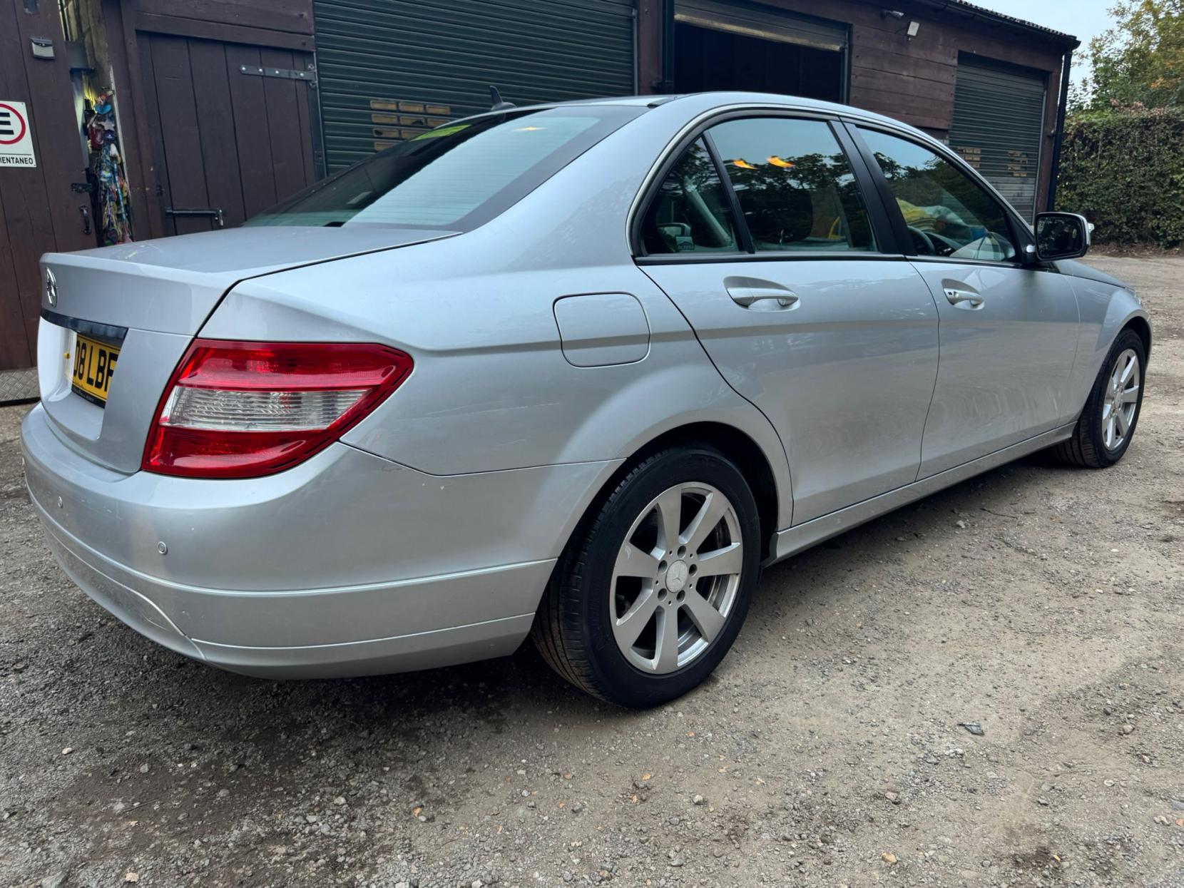 Mercedes-Benz C Class 1.8 C180K SE Saloon 4dr Petrol Auto Euro 4 (156 ps)