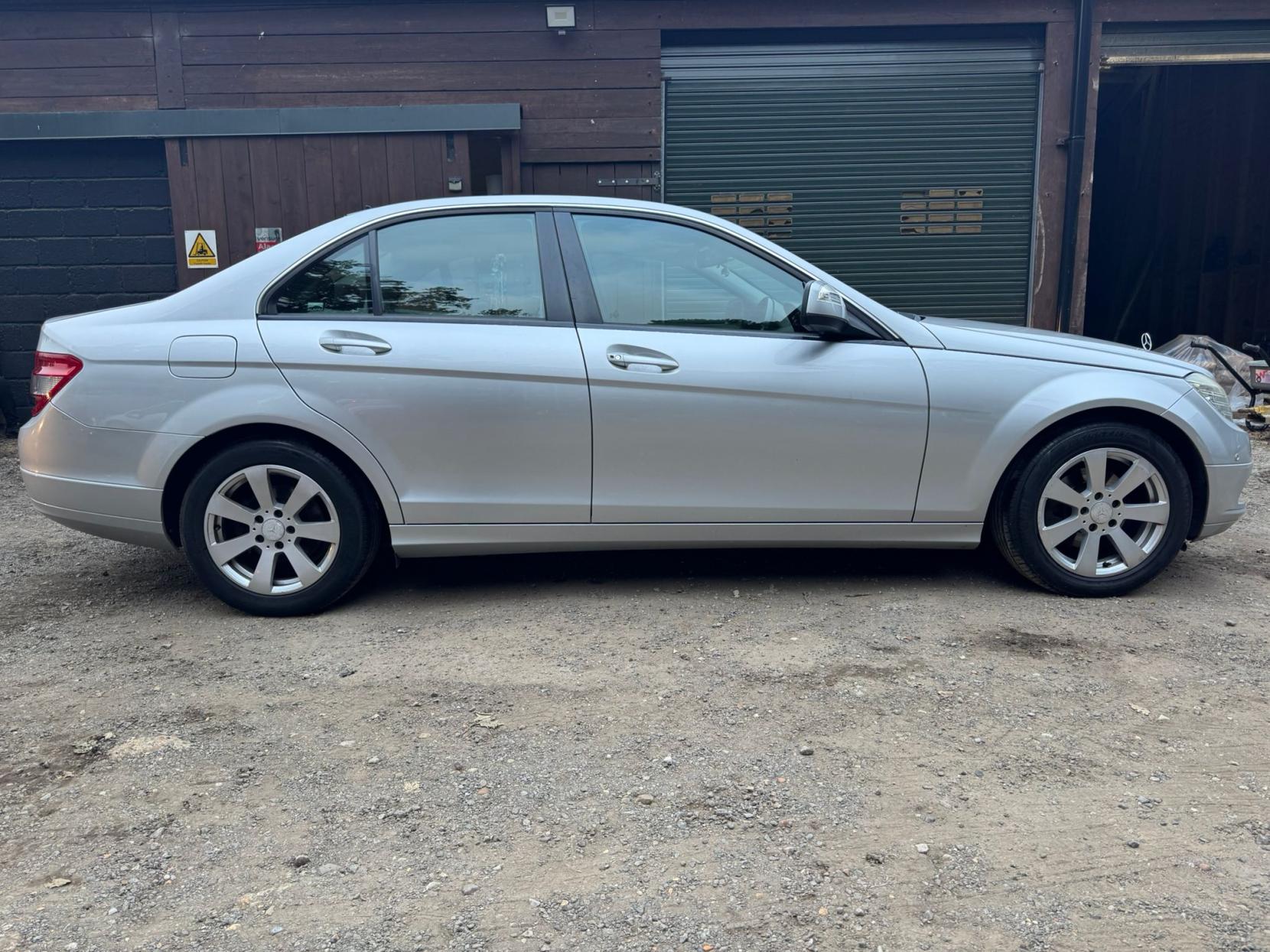 Mercedes-Benz C Class 1.8 C180K SE Saloon 4dr Petrol Auto Euro 4 (156 ps)
