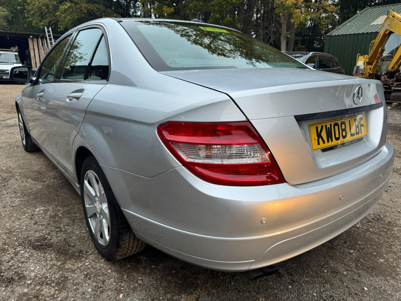 Mercedes-Benz C Class 1.8 C180K SE Saloon 4dr Petrol Auto Euro 4 (156 ps)