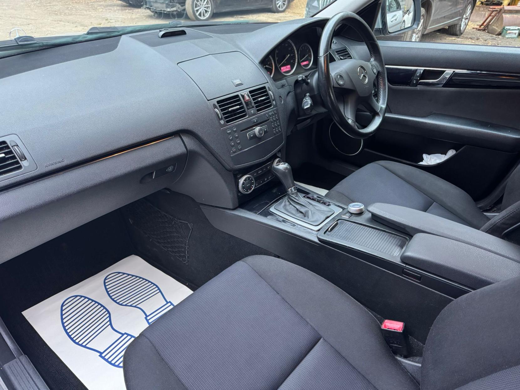 Mercedes-Benz C Class 1.8 C180K SE Saloon 4dr Petrol Auto Euro 4 (156 ps)