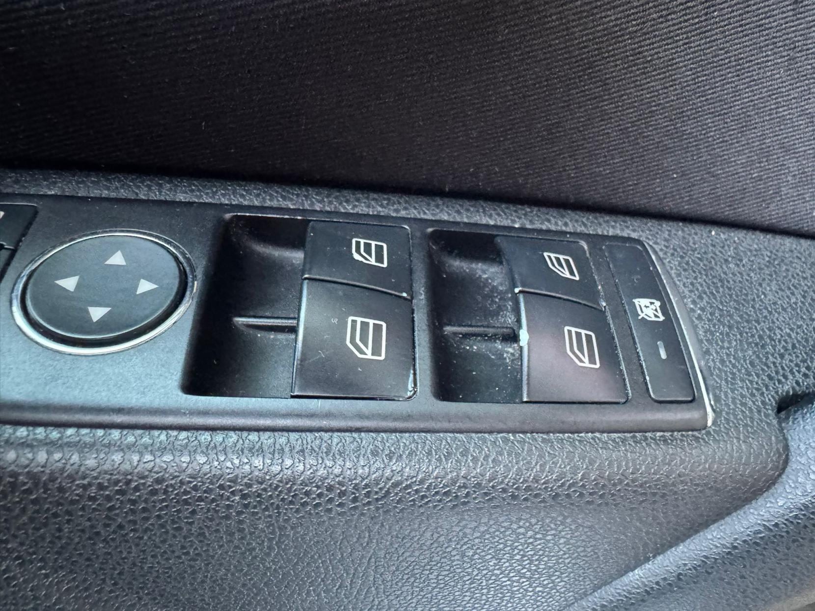 Mercedes-Benz C Class 1.8 C180K SE Saloon 4dr Petrol Auto Euro 4 (156 ps)