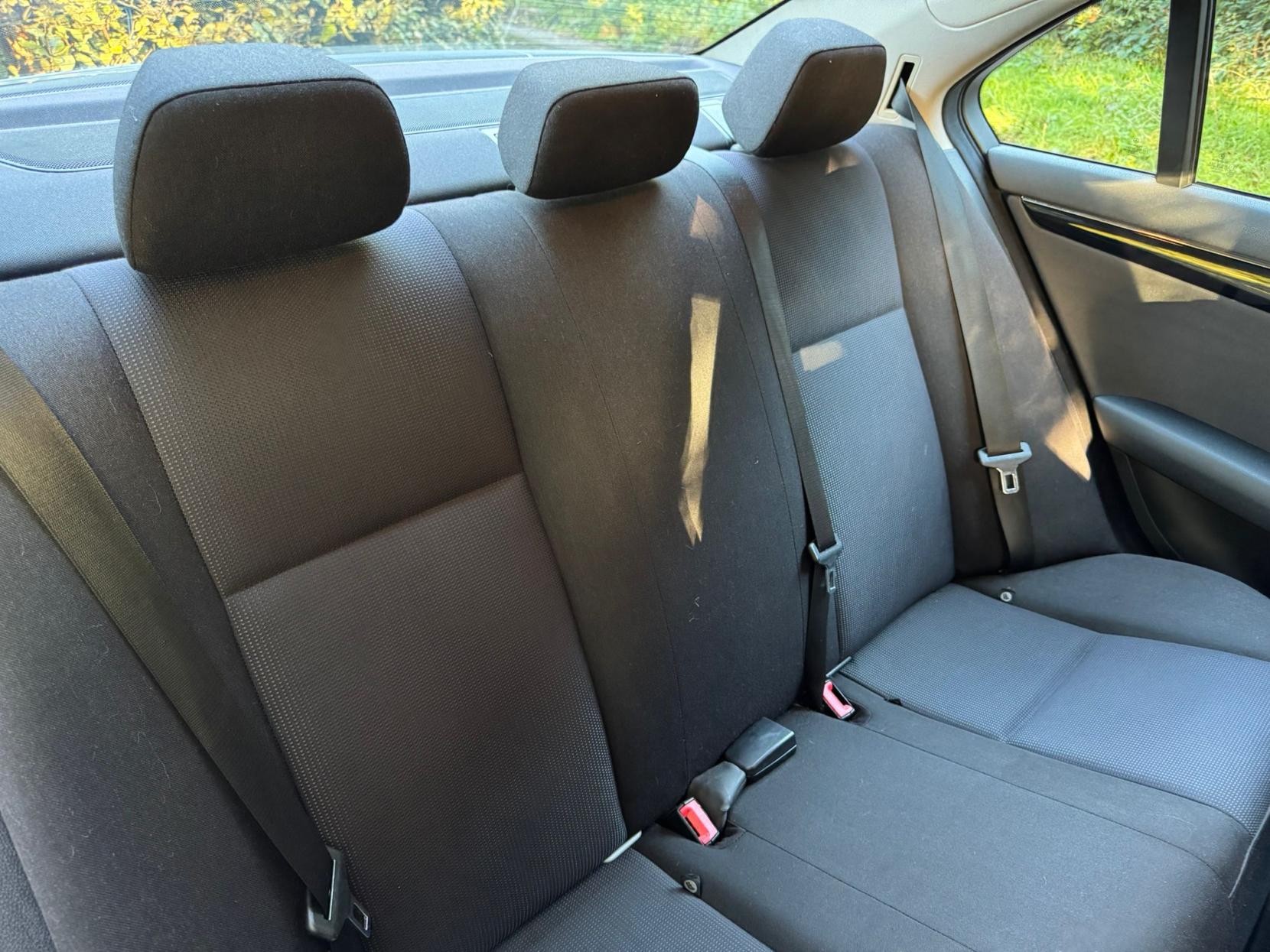 Mercedes-Benz C Class 1.8 C180K SE Saloon 4dr Petrol Auto Euro 4 (156 ps)