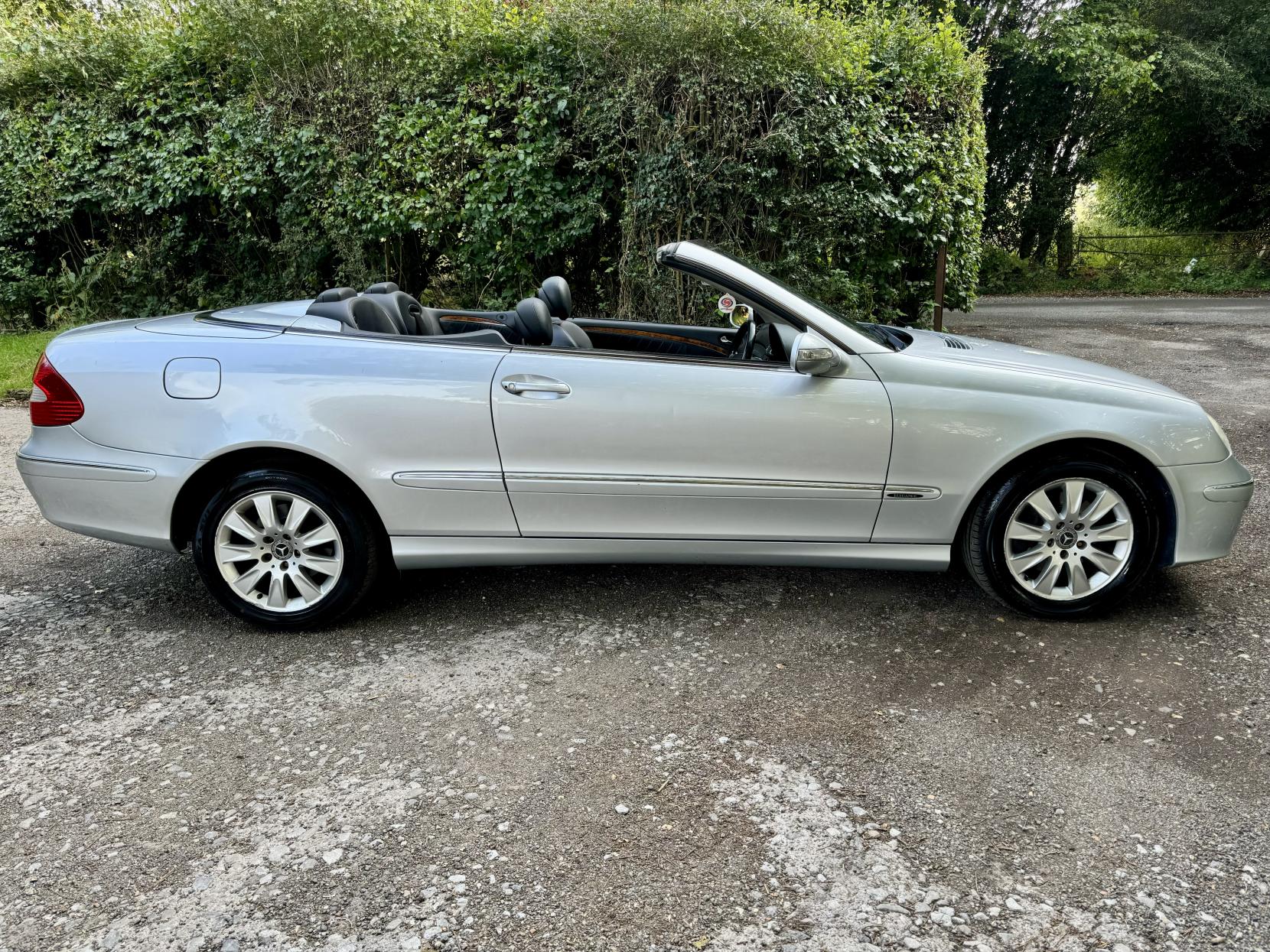 Mercedes-Benz CLK 3.0 CLK280 Elegance Cabriolet 2dr Petrol 7G-Tronic (222 g/km, 231 bhp)