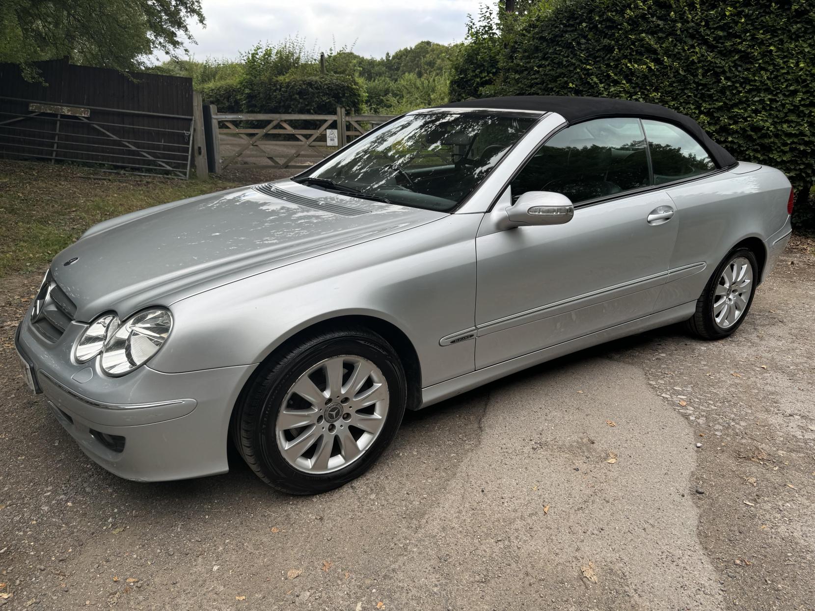 Mercedes-Benz CLK 3.0 CLK280 Elegance Cabriolet 2dr Petrol 7G-Tronic (222 g/km, 231 bhp)