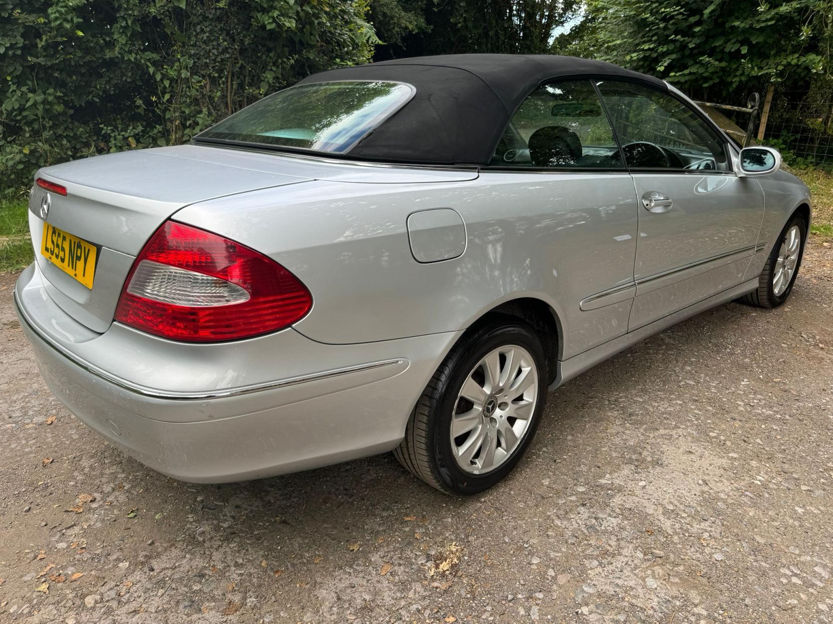 Mercedes-Benz CLK 3.0 CLK280 Elegance Cabriolet 2dr Petrol 7G-Tronic (222 g/km, 231 bhp)