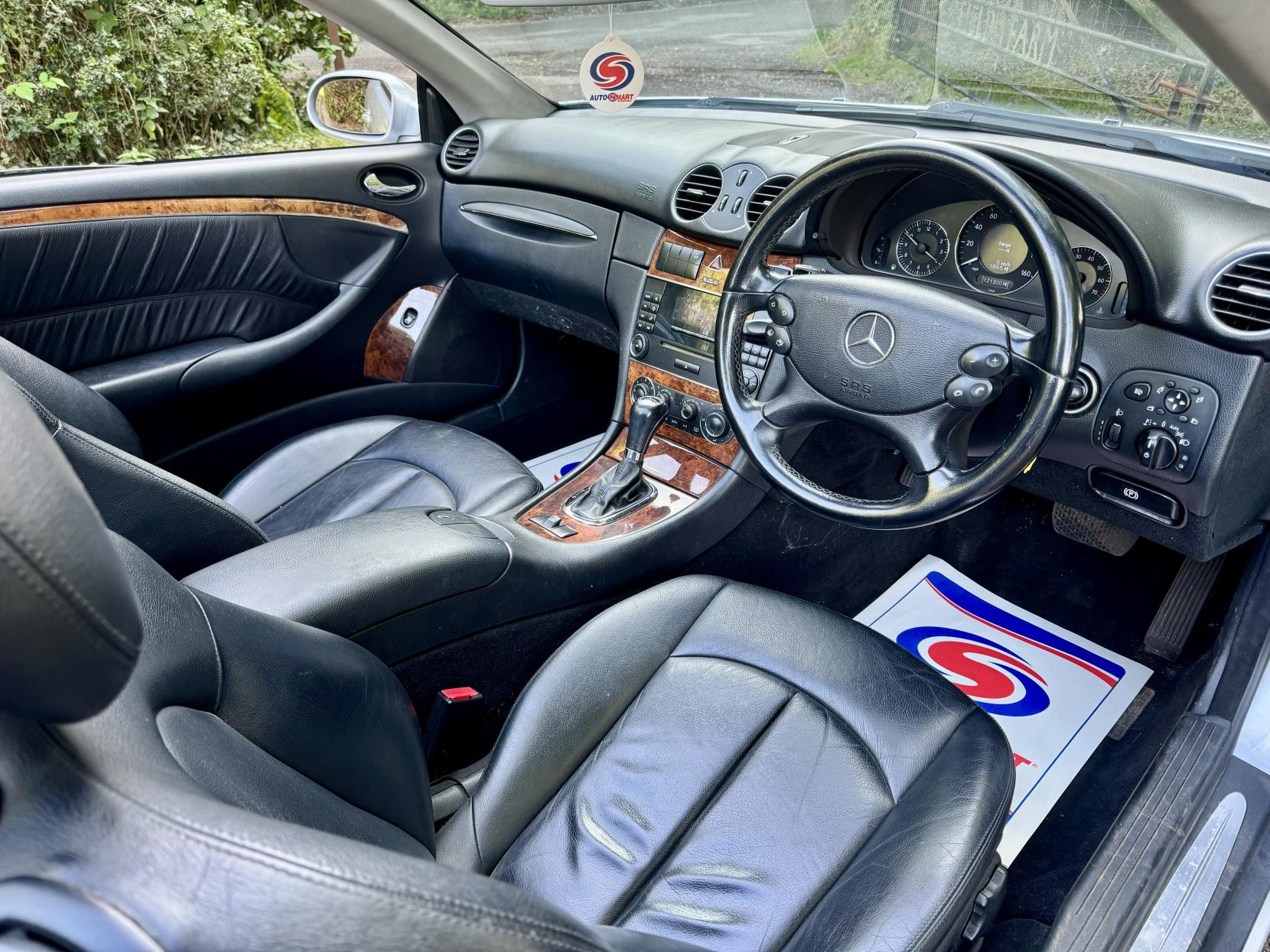 Mercedes-Benz CLK 3.0 CLK280 Elegance Cabriolet 2dr Petrol 7G-Tronic (222 g/km, 231 bhp)