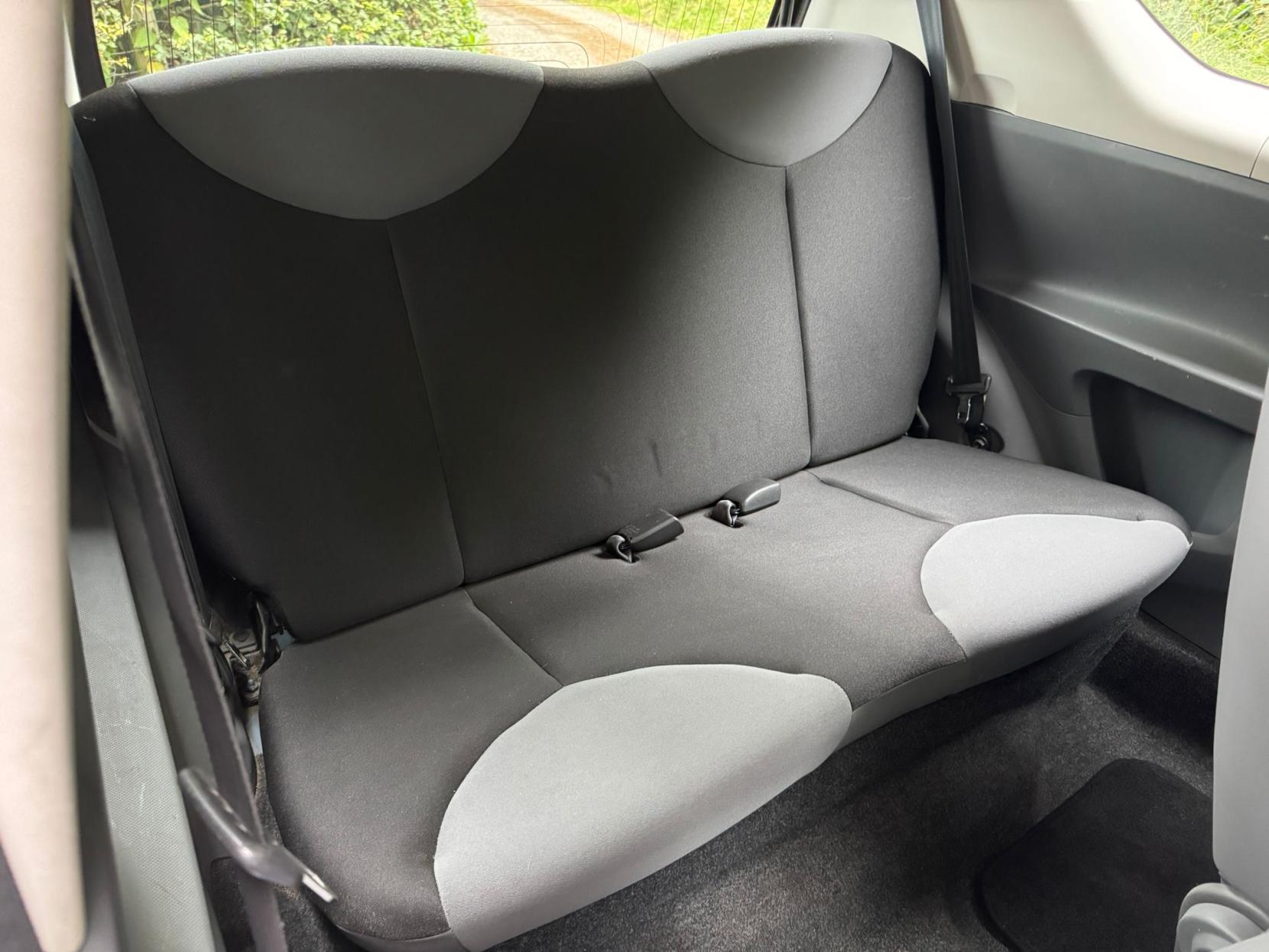 Citroen C1 1.0i Splash Hatchback 3dr Petrol Manual Euro 4 (68 ps)