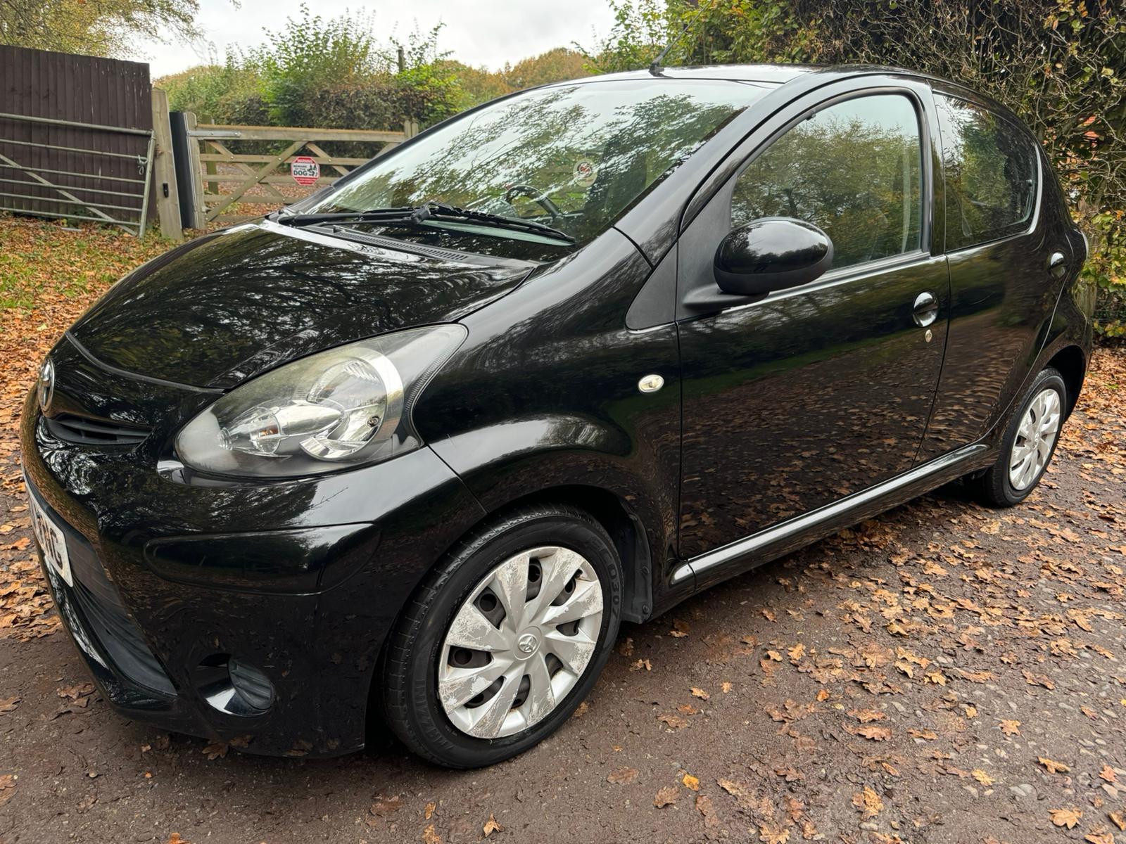 Toyota AYGO 1.0 VVT-i Ice Hatchback 5dr Petrol Manual Euro 5 (67 ps)