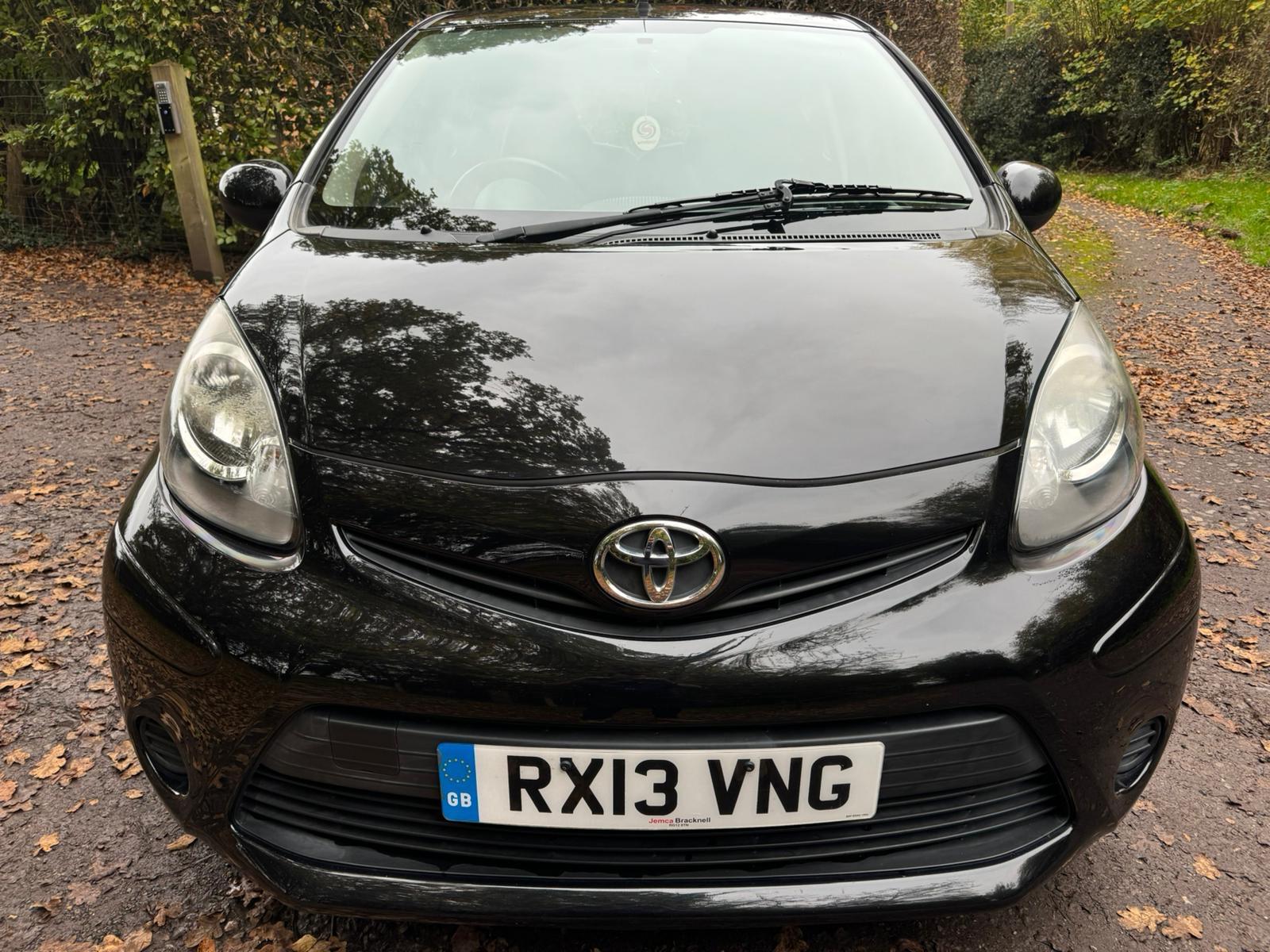 Toyota AYGO 1.0 VVT-i Ice Hatchback 5dr Petrol Manual Euro 5 (67 ps)