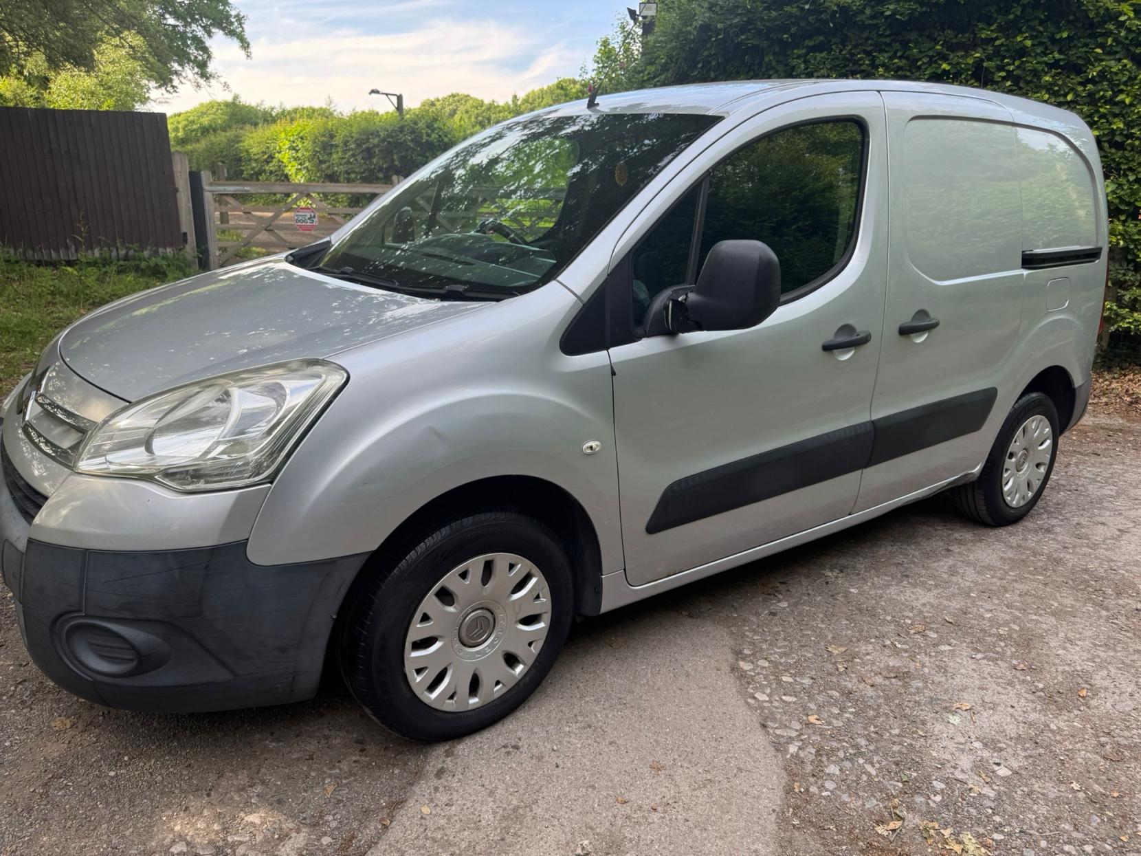 Citroen Berlingo 1.6 HDi 850 Enterprise Special Edition Panel Van 5dr Diesel Manual L1 (153 g/km, 90 bhp)