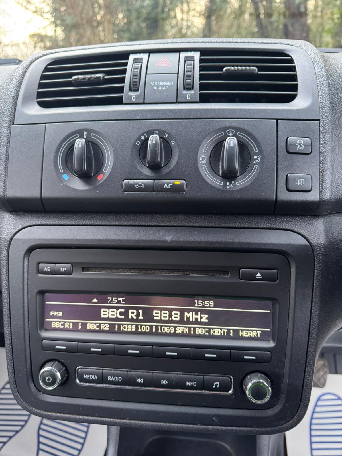 Skoda Fabia 1.2 S Hatchback 5dr Petrol Manual Euro 5 (60 ps)