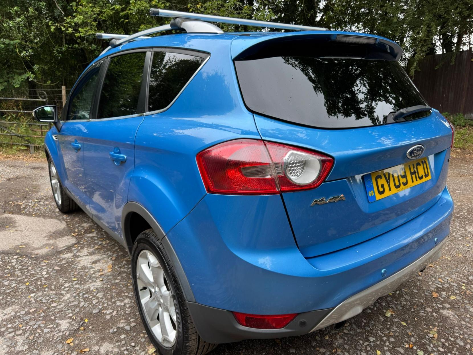 Ford Kuga 2.0 TDCi Zetec SUV 5dr Diesel Manual AWD Euro 4 (136 ps)
