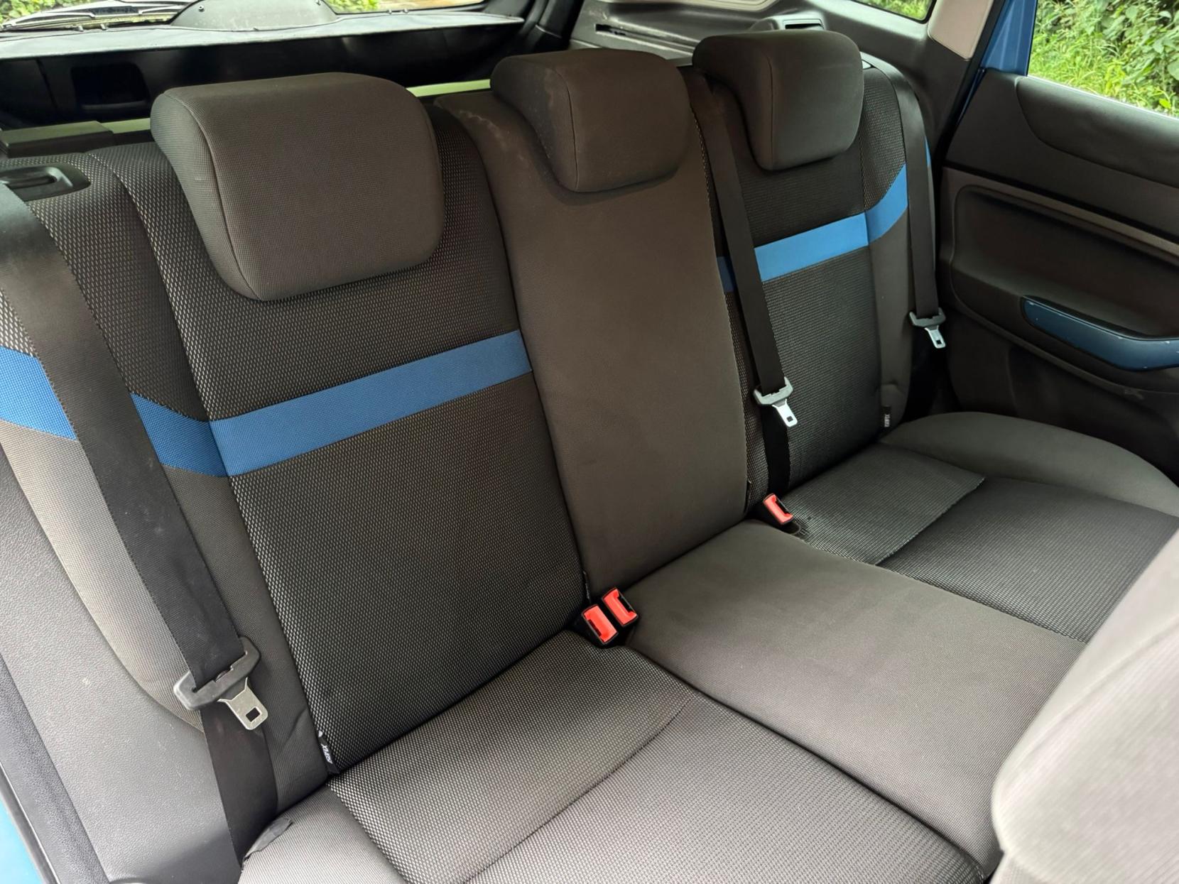 Ford Kuga 2.0 TDCi Zetec SUV 5dr Diesel Manual AWD Euro 4 (136 ps)