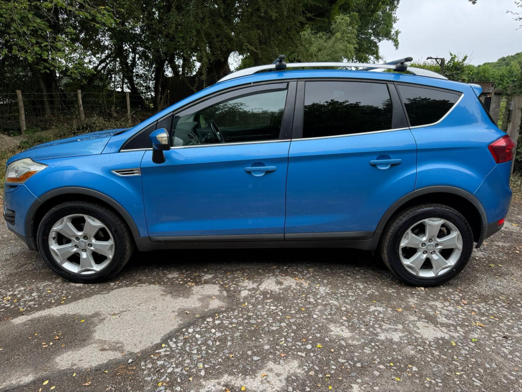 Ford Kuga 2.0 TDCi Zetec SUV 5dr Diesel Manual AWD Euro 4 (136 ps)