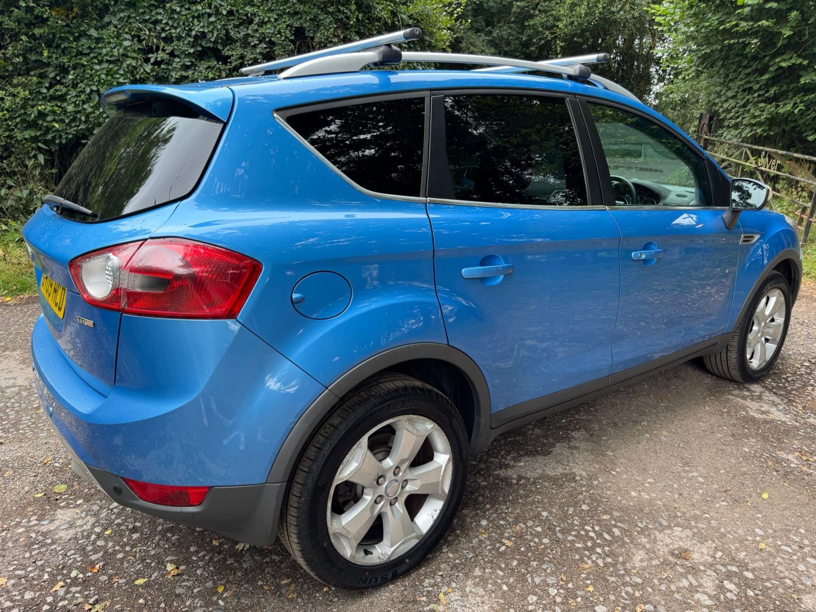 Ford Kuga 2.0 TDCi Zetec SUV 5dr Diesel Manual AWD Euro 4 (136 ps)
